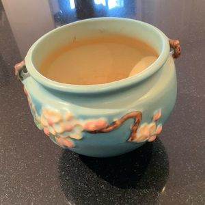 Vintage Roseville Pottery, 6x4.25, blue with blossoms